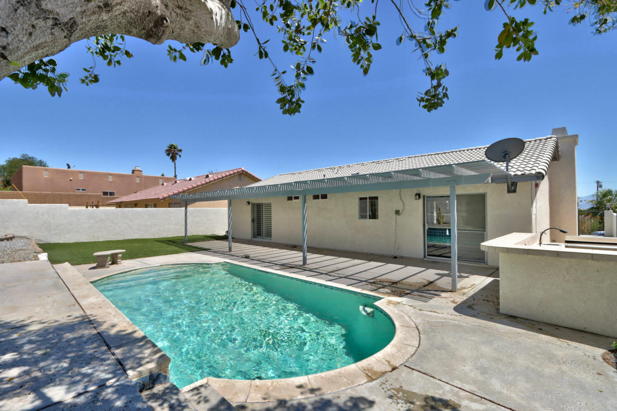 68160 CALLE CERRITO, Desert Hot Springs, CA 92240 Single Family Residence For Sale MLS# 219098352 RE/MAX picture